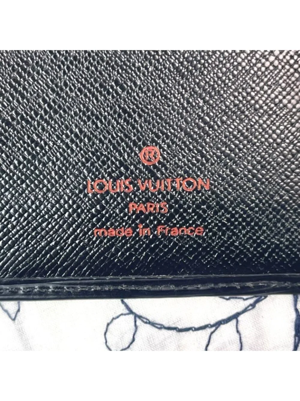Louis Vuitton Portefeuille Brazza Epi Wallet Black